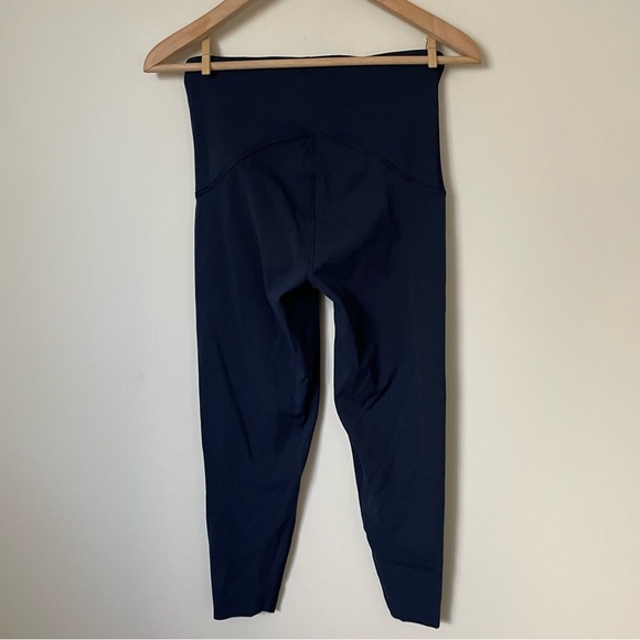 SPANXshape™ Booty Boost® 7/8 Leggings Navy Blue Size Medium - Picture 10 of 13